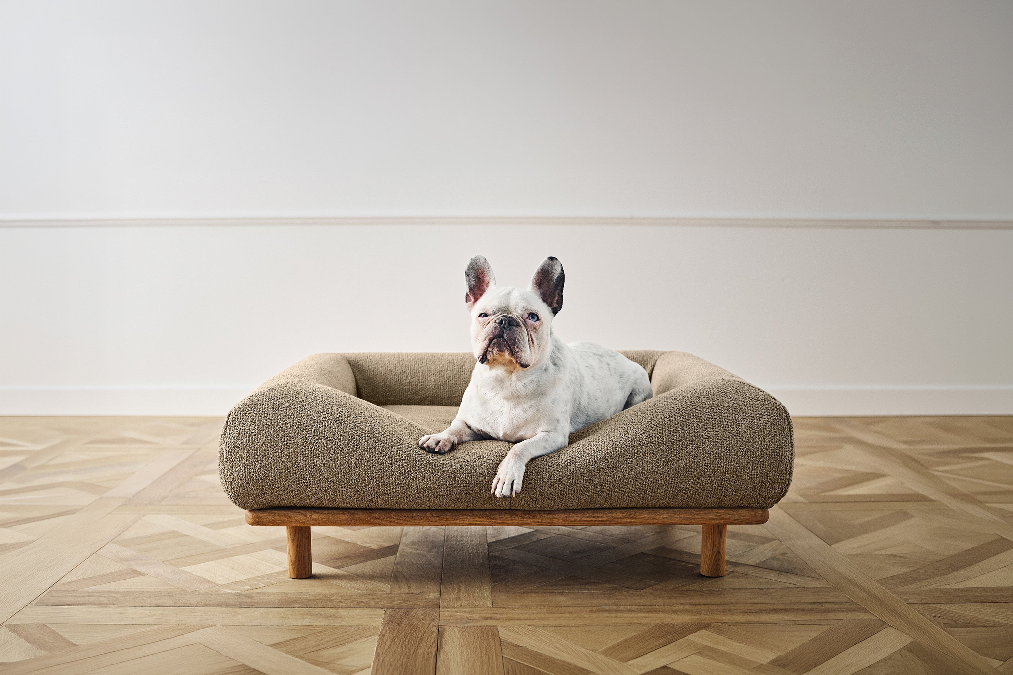 CONRAD Bed with frame - Medium    Amouri