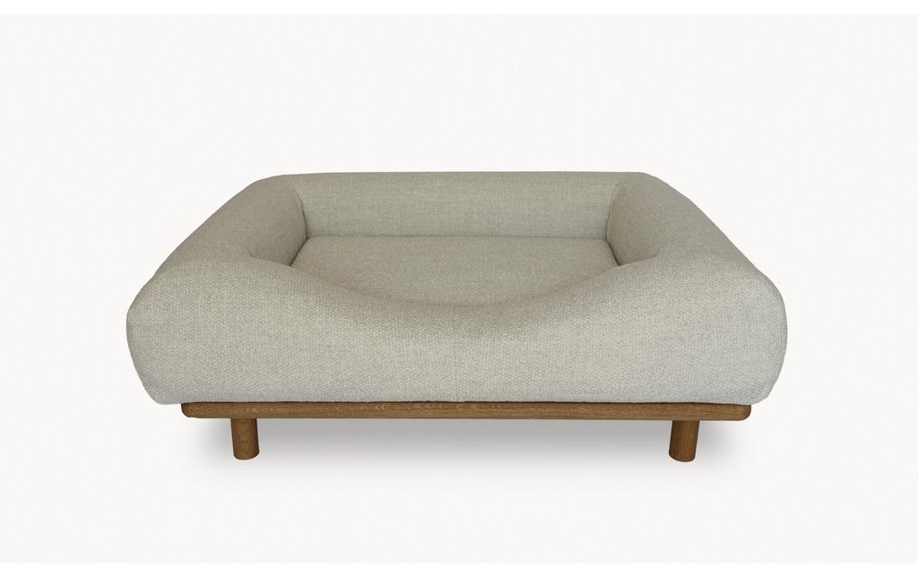 CONRAD Bed with frame - Medium   oiled oak / Bouclé / White poodle Amouri